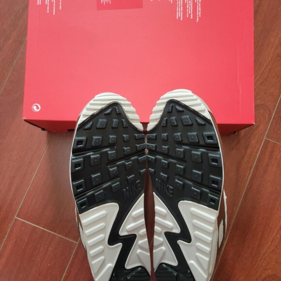 Nike Air Max 90 Summit - White Khaki - Picture 6 of 7